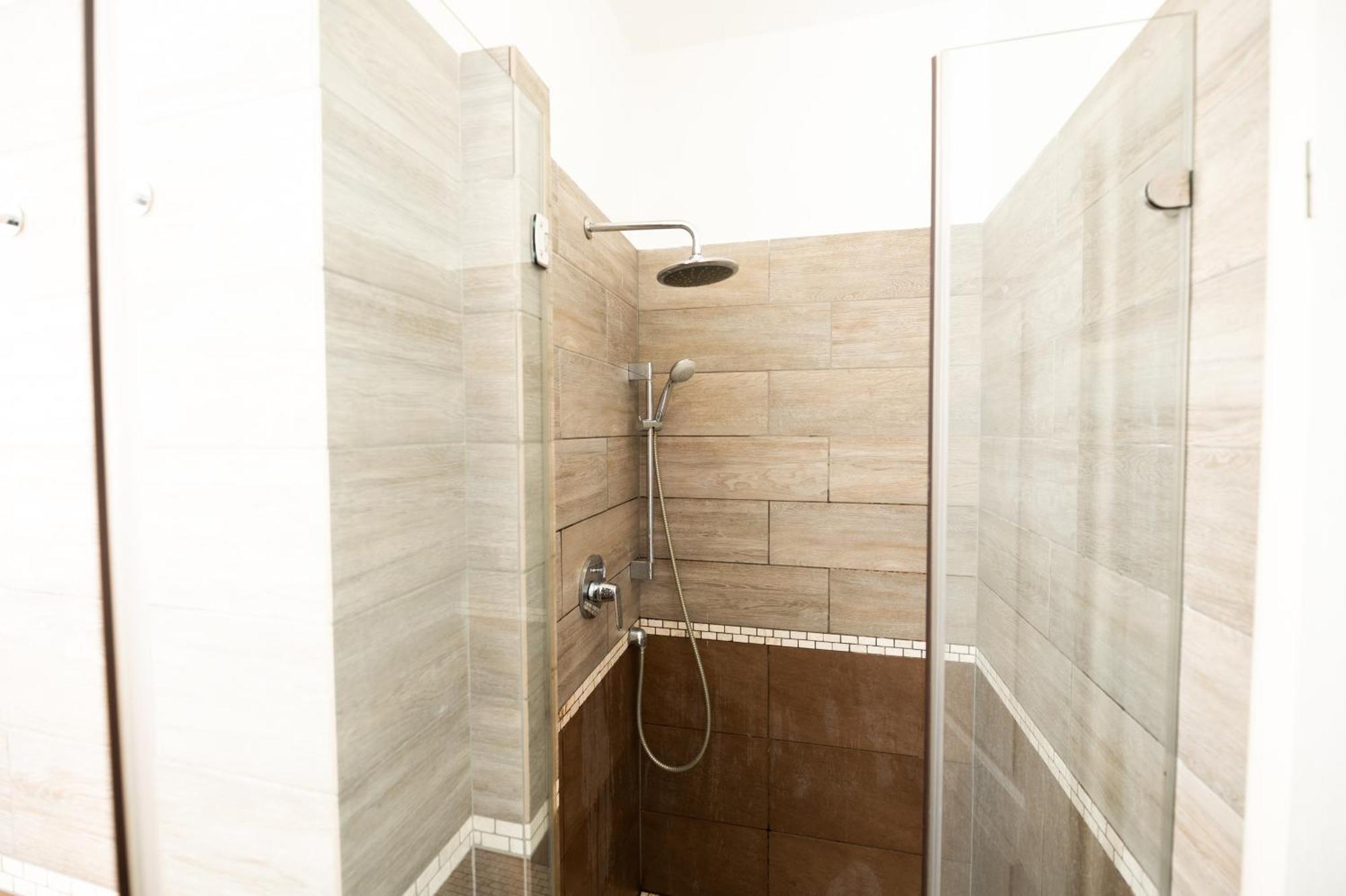 Danube Dwelling Akacfa 41 Appartement Boedapest Buitenkant foto